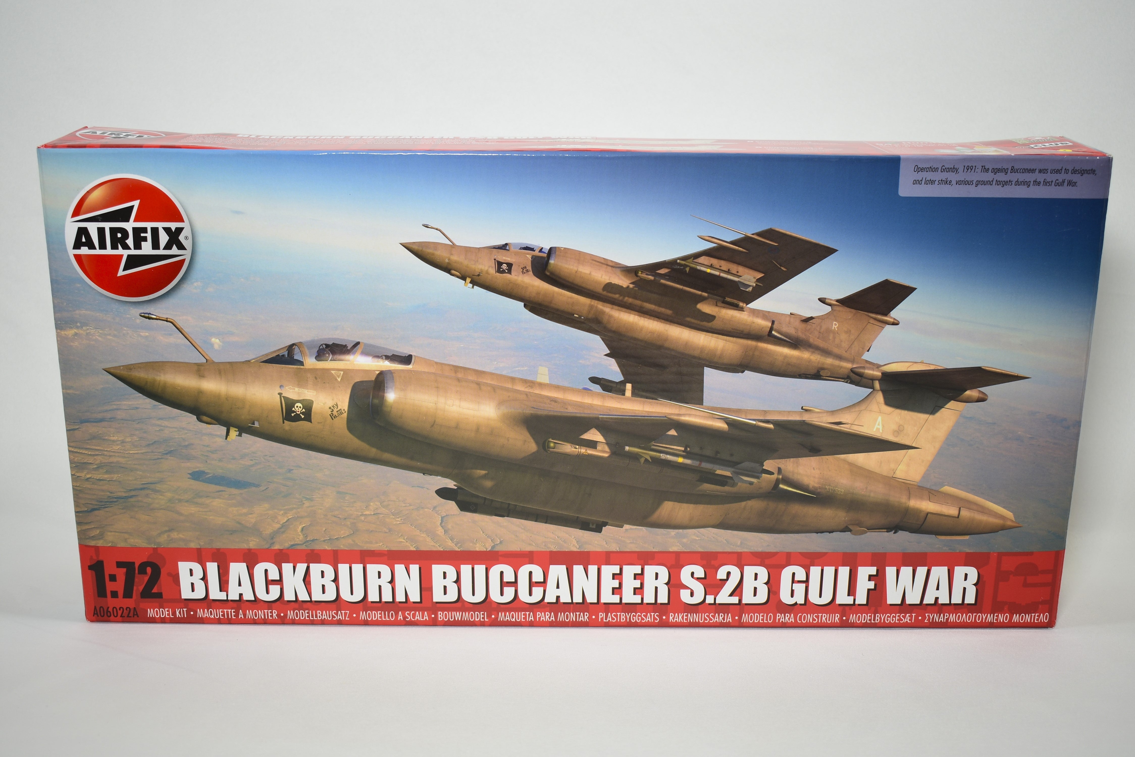 Airfix Blackburn Buccaneer S.2B Gulf War 1/72 Model Kit A06022a