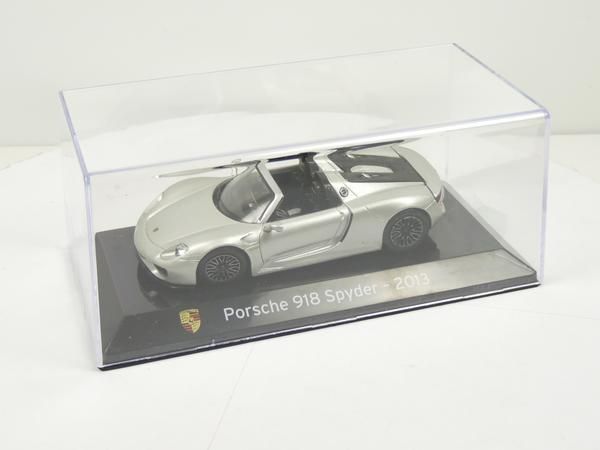 Porsche 918 Spyder 2013 1:43 scale diecast model on display stand with case