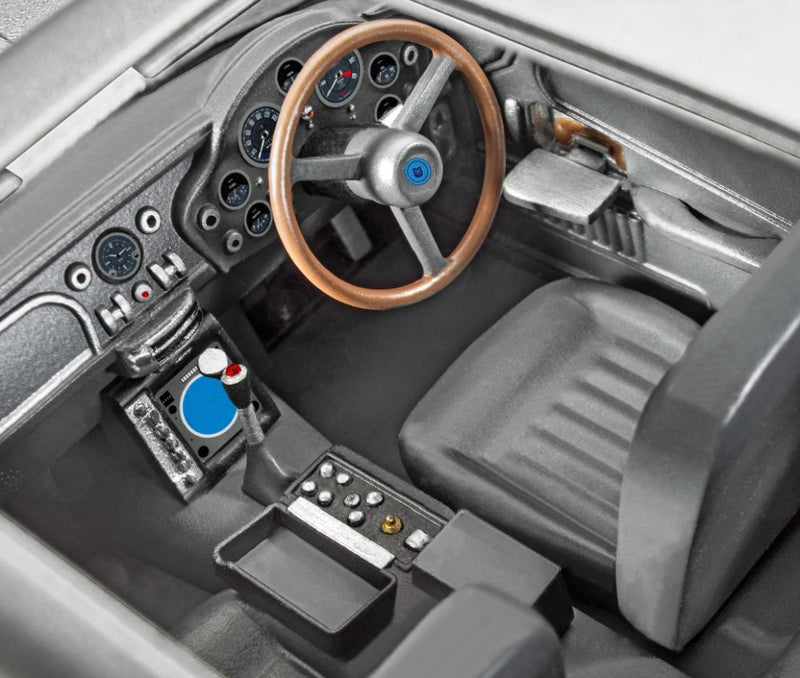Revell James Bond 007 Goldfinger Aston Martin DB5 1/24 scale easy click plastic model kit interior