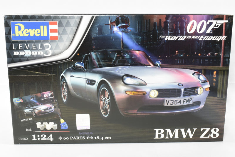 Revell James Bond 007 The World is not Enough BMW Z8 1/24 scale plastic model kit