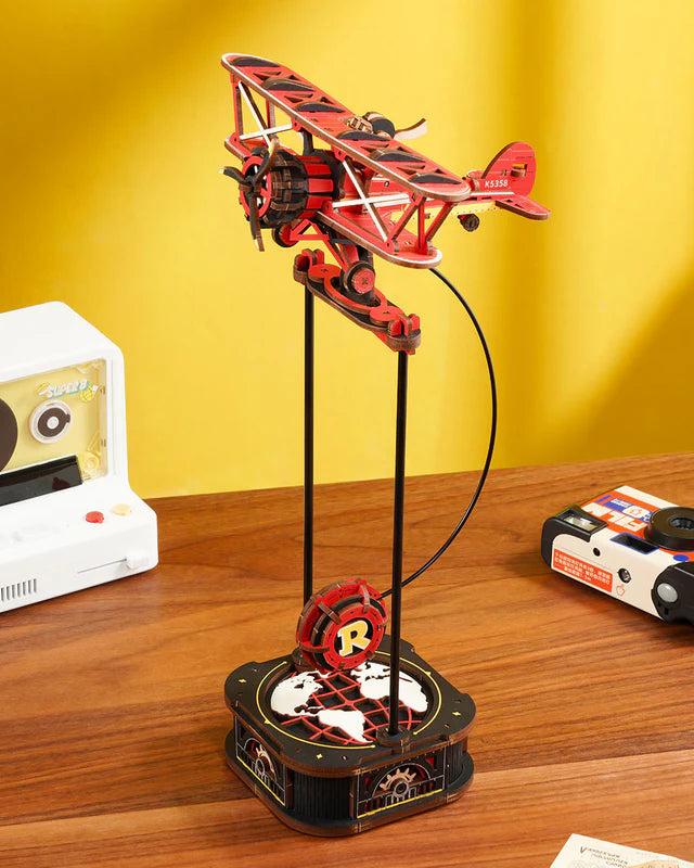 Rokr Gravity Swing Sky Captain Wooden Model Kit MCD01 built