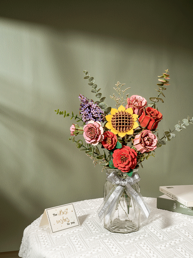 Robotime Rowood Flower Bouquet Wooden Flower Craft Kit TW01H display