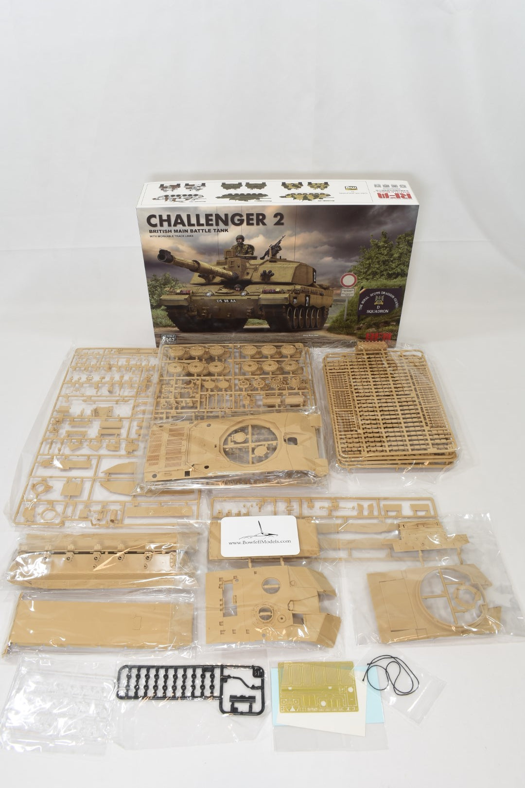 Ryefield Model 1/35 Challenger 2 British Main Battle Tank Kit 5062 contents