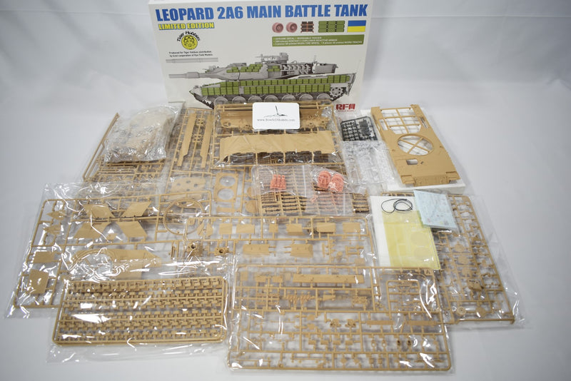 Ryefield Model Leopard 2A6 Main Battle Tank 1/35 scale model kit 5103 contents
