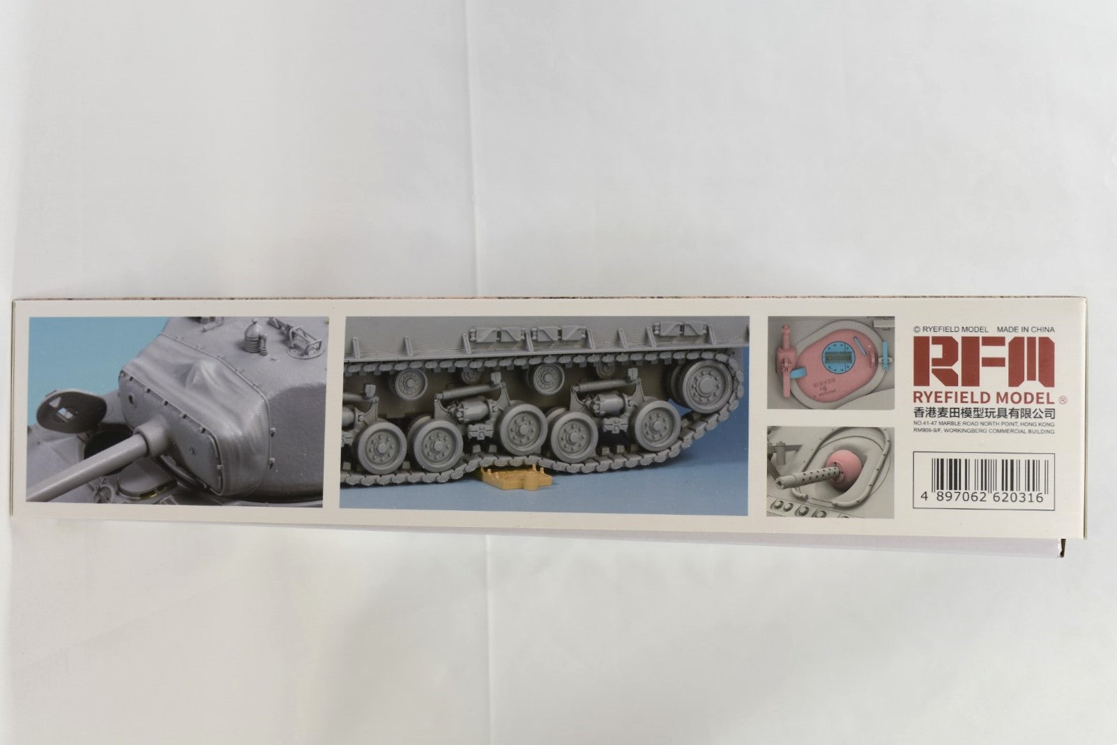 Ryefield Model M4 Sherman US Medium Tank Easy Eight 1/35 Scale Model Kit workable track links