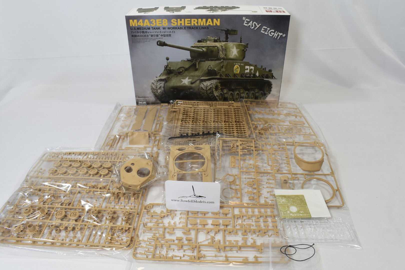 Ryefield Model M4 Sherman US Medium Tank Easy Eight 1/35 Scale Model Kit contents