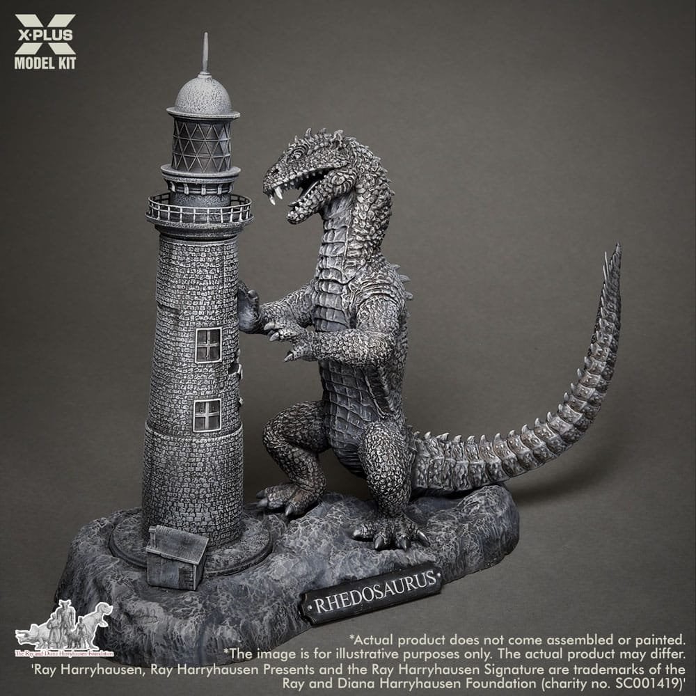 X-Plus Rhedosaurus The Beast From 20,000 Fathoms Model Kit side view
