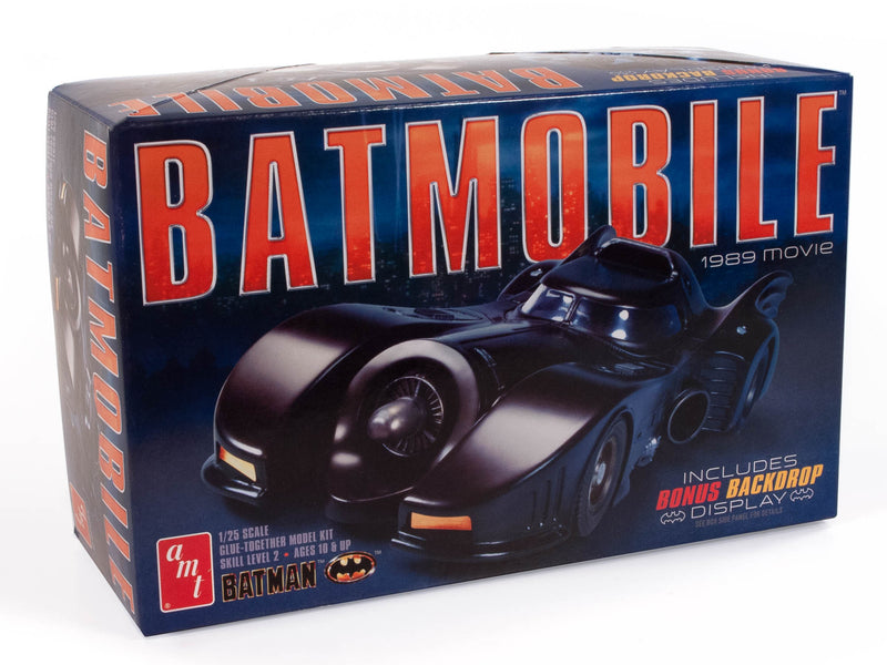 AMT Batmobile 1989 Tim Burton Movie 1/25 Scale Model Kit with backdrop