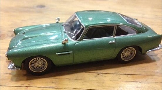 #pick your car_Aston Martin DB4