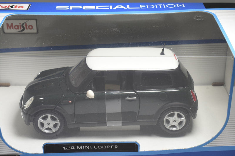 Maisto Mini Cooper BMW 1/24 diecast model side
