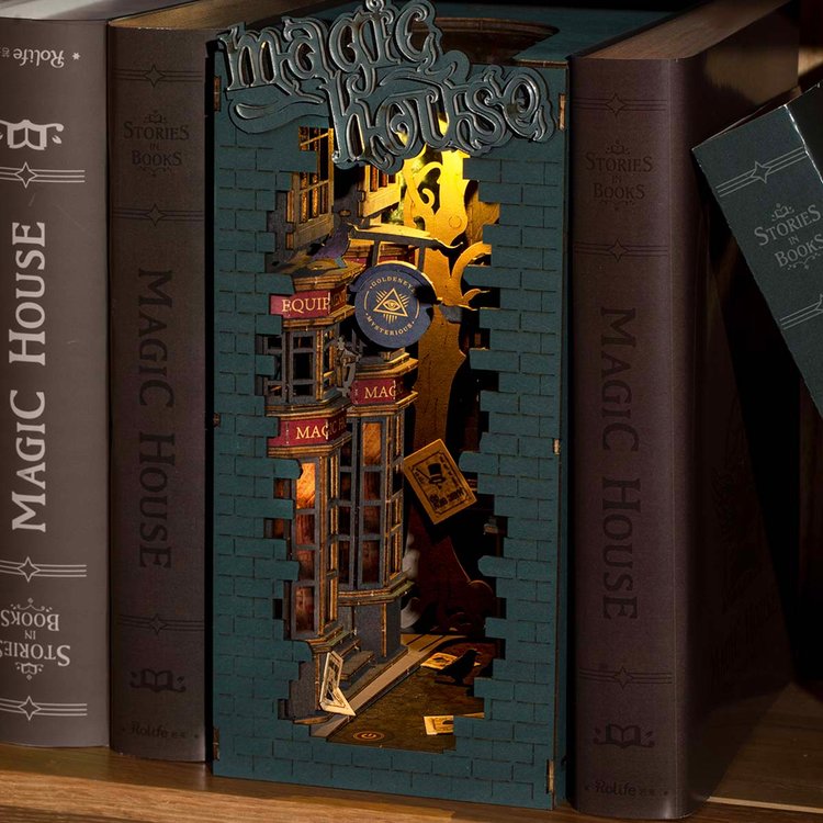 Magic Store Book Nook Kit – DIY Miniatur-Puppenhaus-Bücherregal-Einsatz Mit LED-Licht – Verstecktes Fach & Drehbares Bücherregal – Bastelspaß Für Erwachsene & Jugendliche Magic Store Book Nook Kit – DIY Miniatur-Puppenhaus-Bücherregal-Einsatz Mit LED-Licht – Verstecktes Fach & Drehbares Bücherregal – Bastelspaß Für Erwachsene & Jugendliche