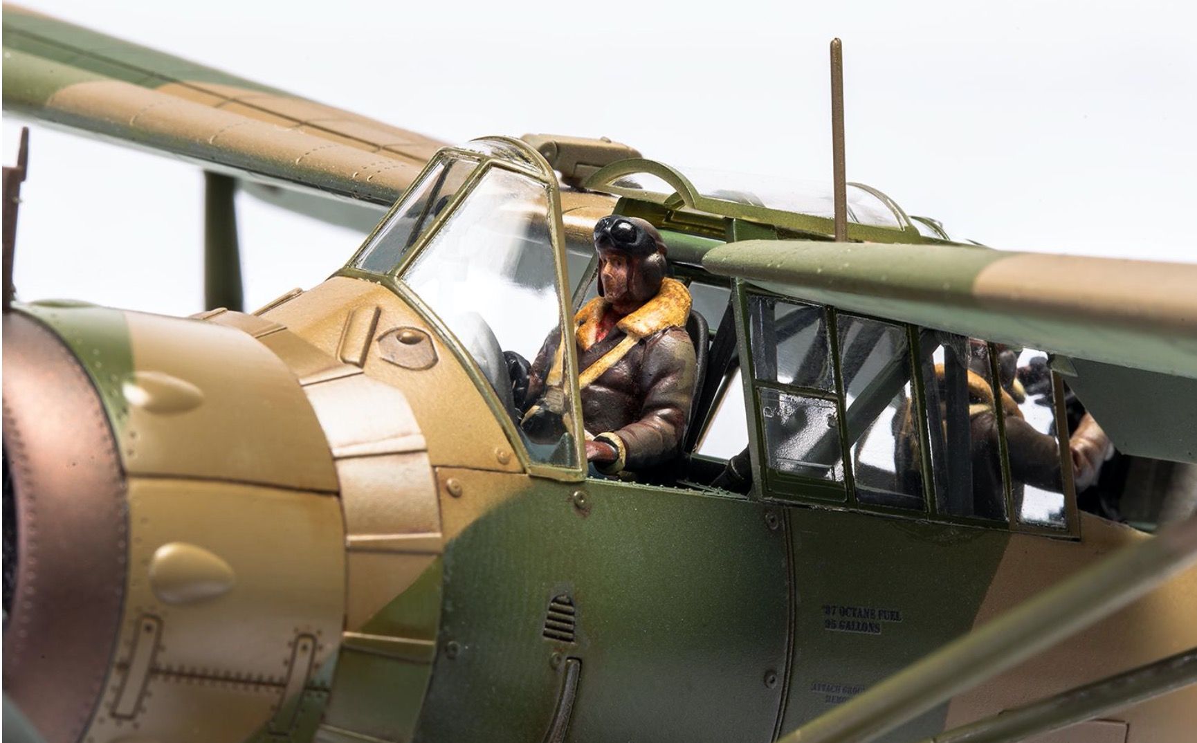 Airfix 1:48 Westland Lysander Mk./Mk.III Model Kit pilot