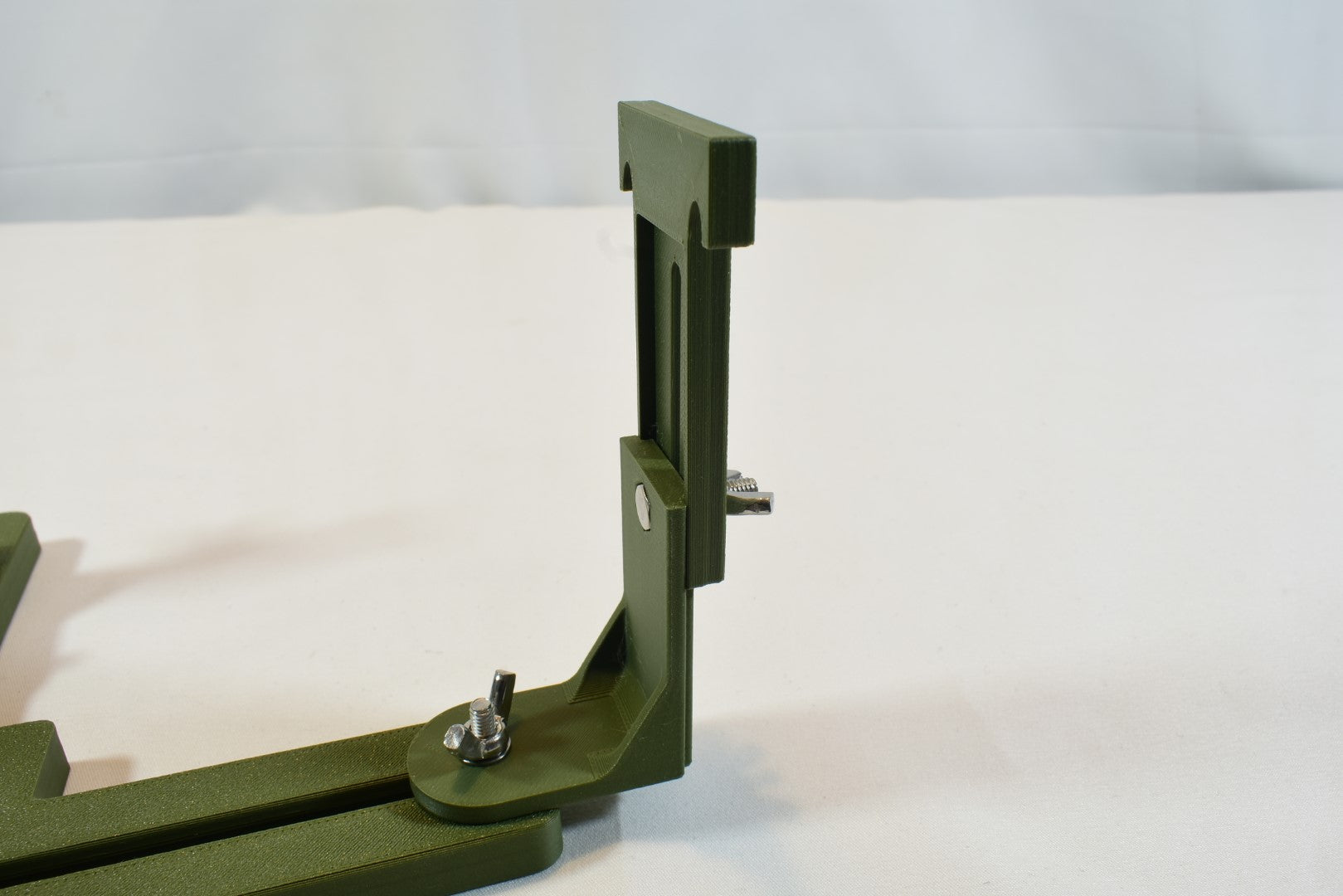 Bowfell Model Aircraft Jig paint stand green with small support