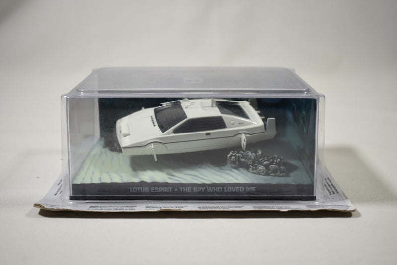 James Bond Lotus Esprit S1 Submarine The Spy Who Loved Me Bond in Motion Car Collection diecast