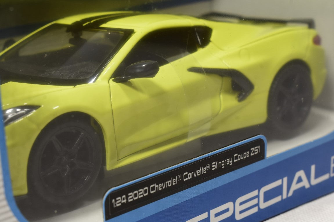 Maisto 1/24 2020 Corvette Stingray Coupe Z51 Diecast Model front