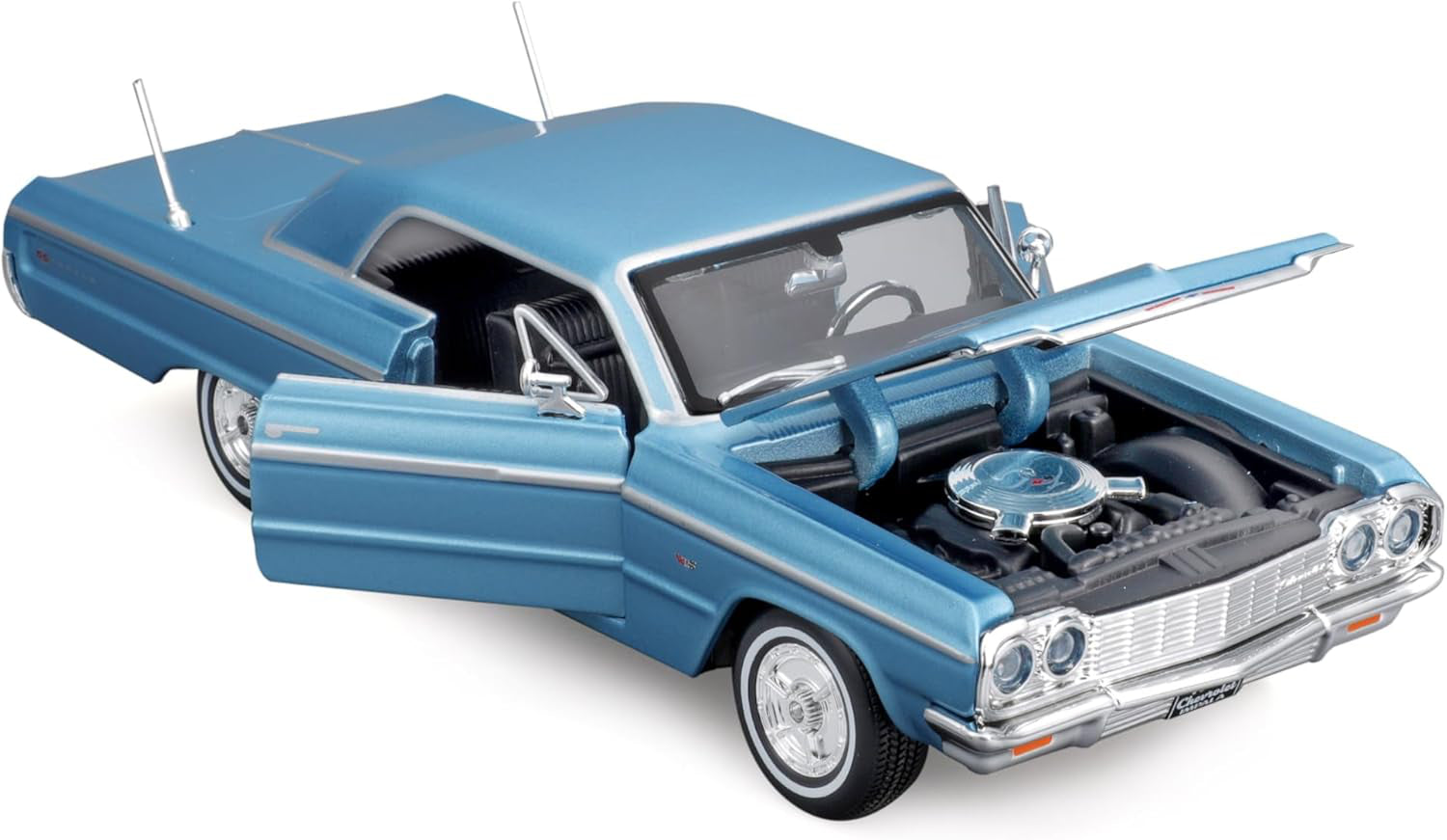 Maisto 1/26 Chevrolet Impala SS Diecast model open doors