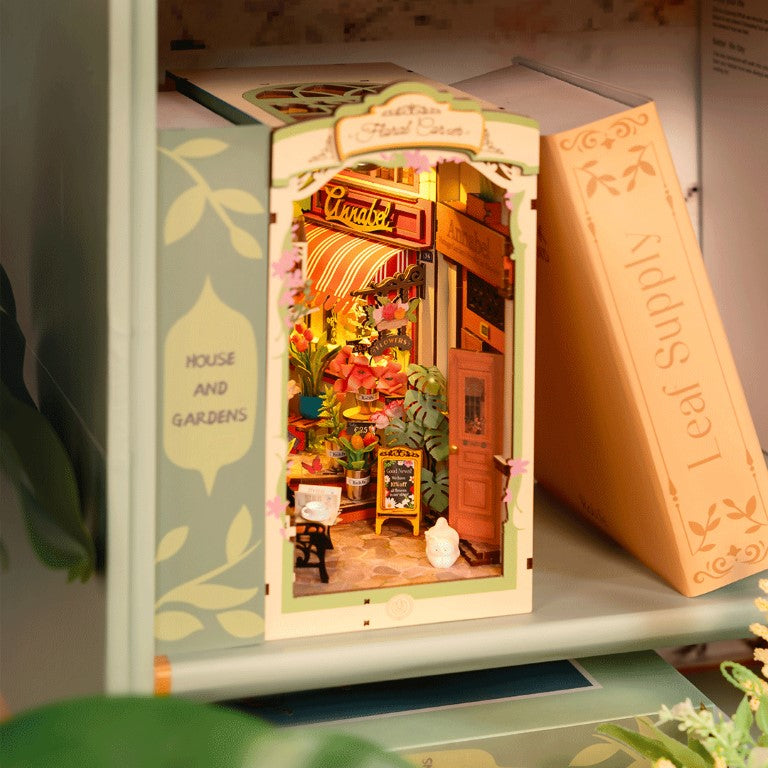 Rolife Floral Corner Book Nook model kit TGB09 book shelf