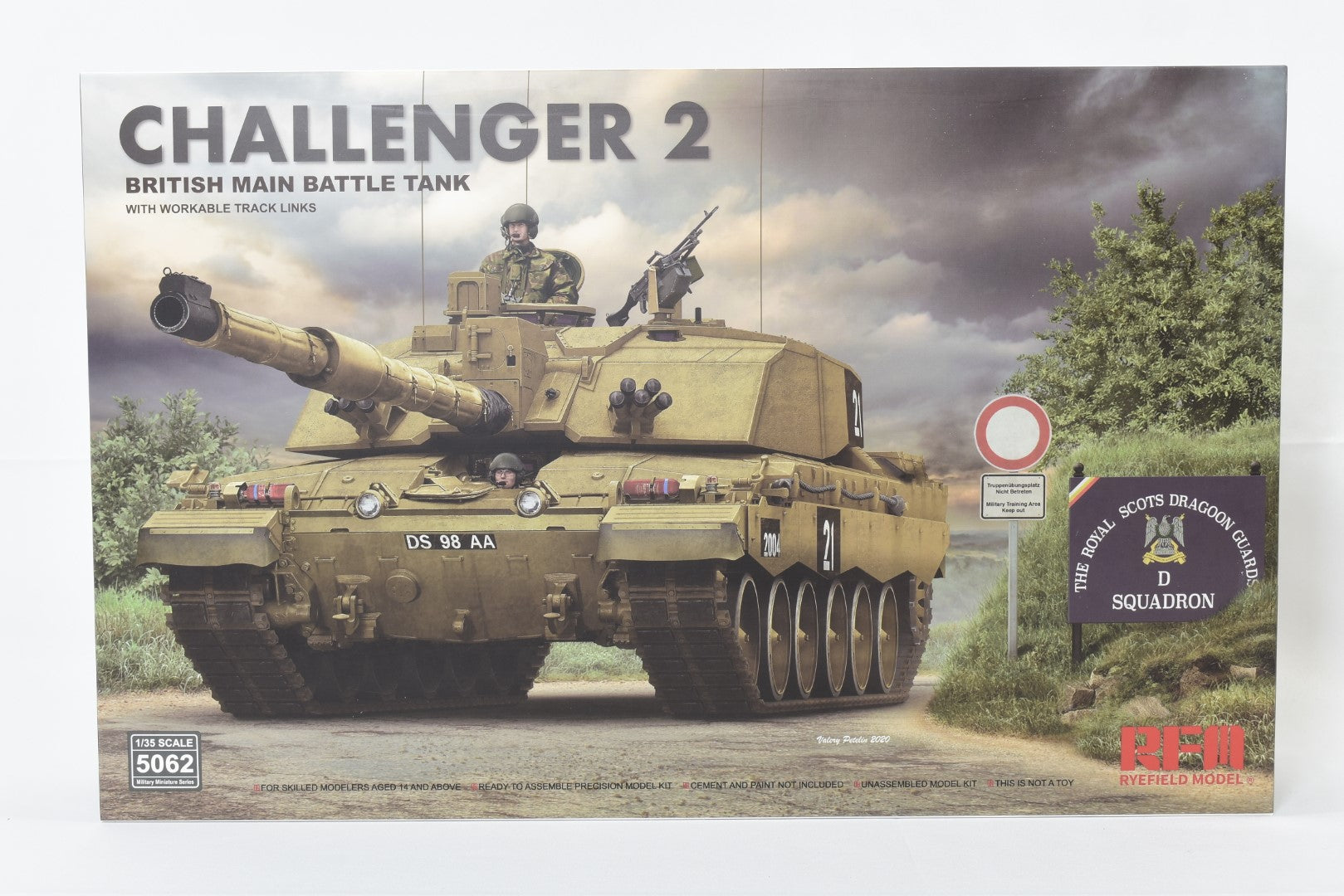 Ryefield Model 1/35 Challenger 2 British Main Battle Tank Kit 5062