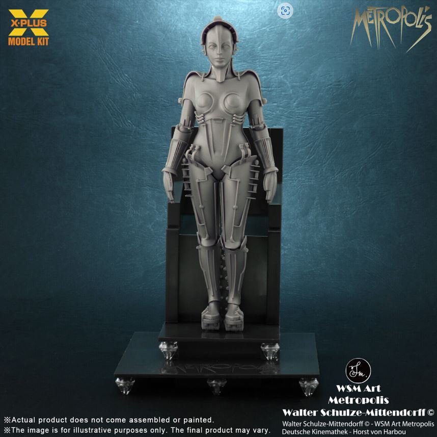 X-Plus Model Kit Metropolis 1927 Maria Maschinenmensch Silver Screen Edition Plastic Model Kit built