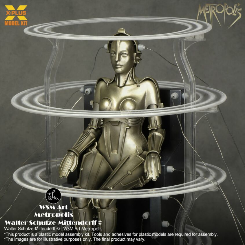 X-Plus Models Metropolis Machinenmensch Maria Seated Version 1/8 scale model kit close up