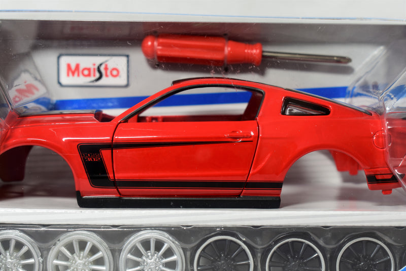 Maisto Assembly Line Ford Mustang Boss 302 1/24 diecast Kit