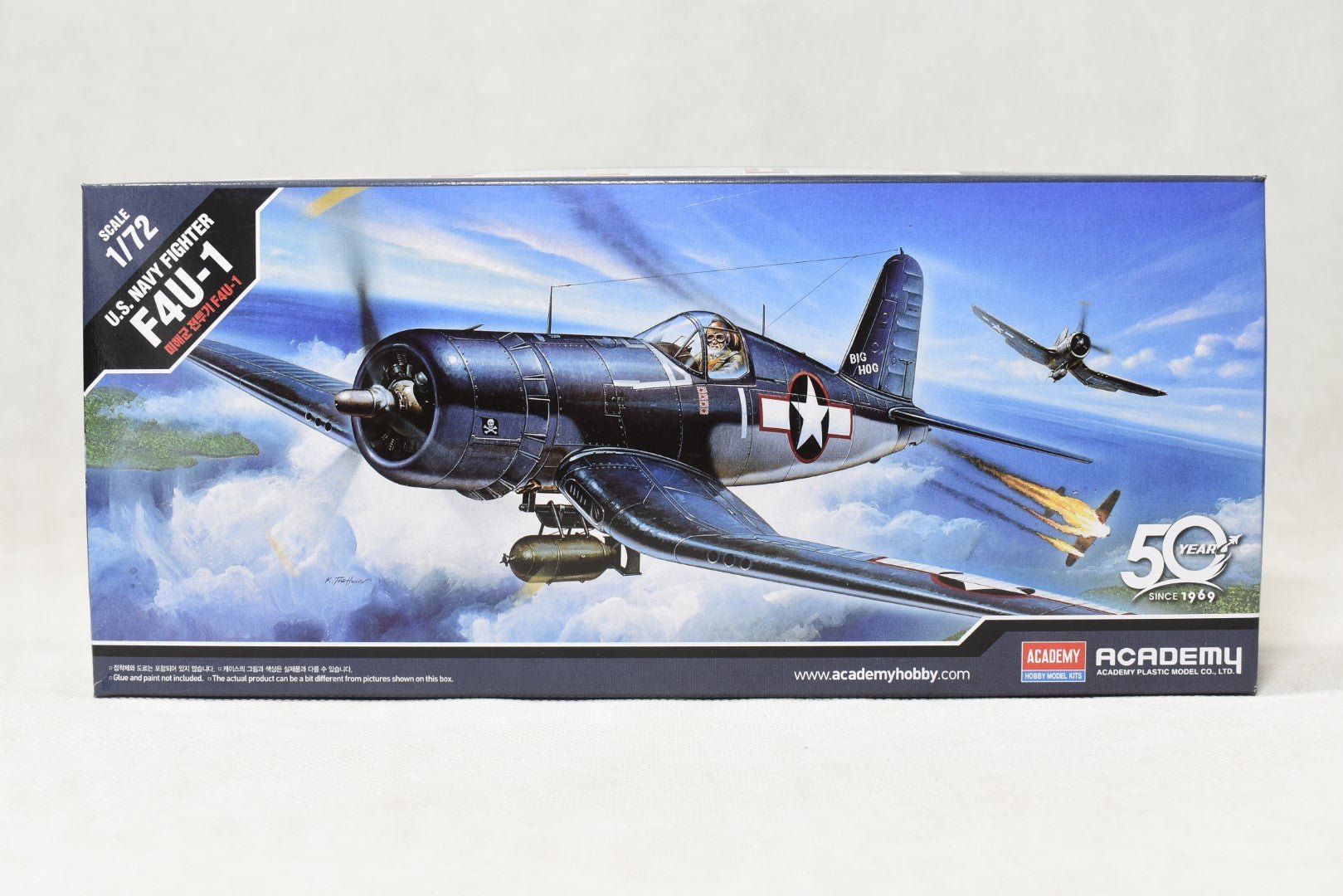 Academy F4U-1 Corsair US Navy 1/72 model