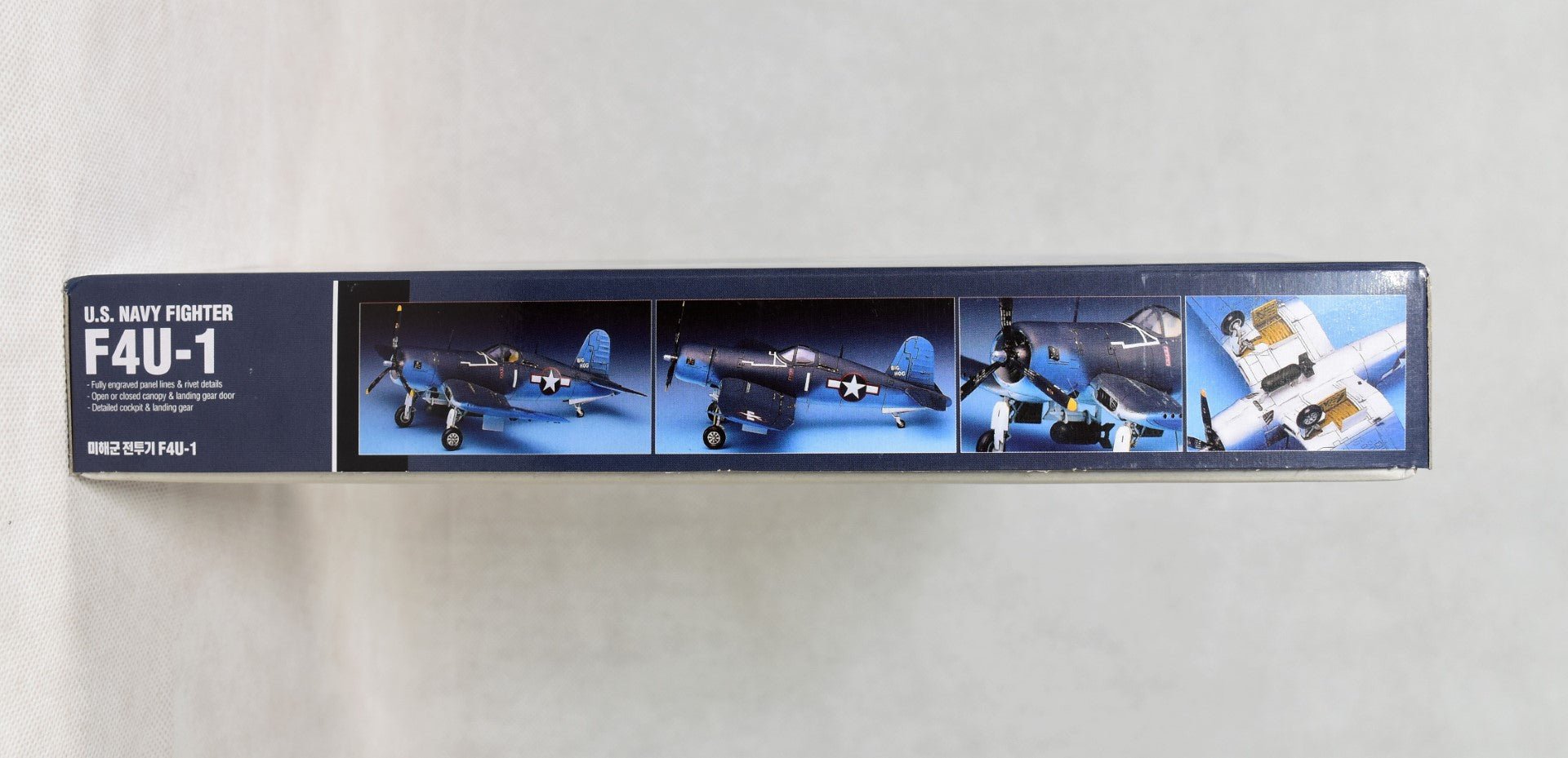 Academy F4U-1 Corsair US Navy 1/72 model kit