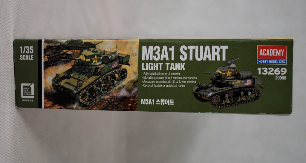 Academy Hobby Model Kits 13269 - WW2 US & Soviet Army M3A1 Stuart Light  Tank 1:35