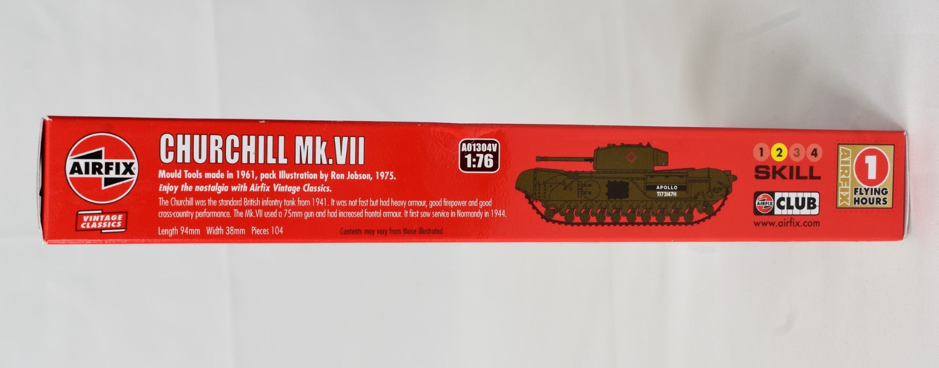 Airfix Vintage Classics Churchill MK.VII Tank 1/76 model kit side