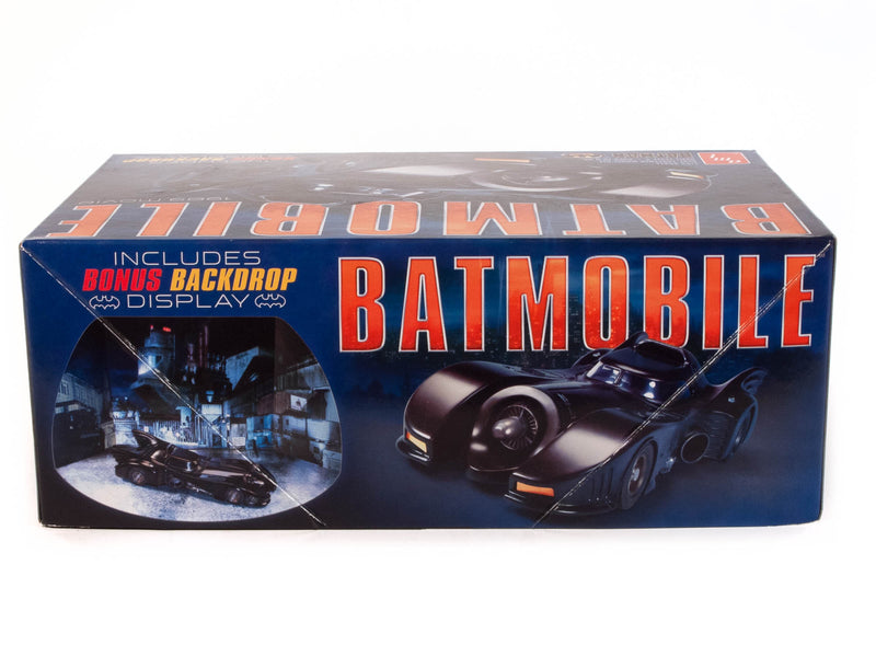 AMT Batmobile 1989 Tim Burton Movie 1/25 Scale Model Kit with backdrop display