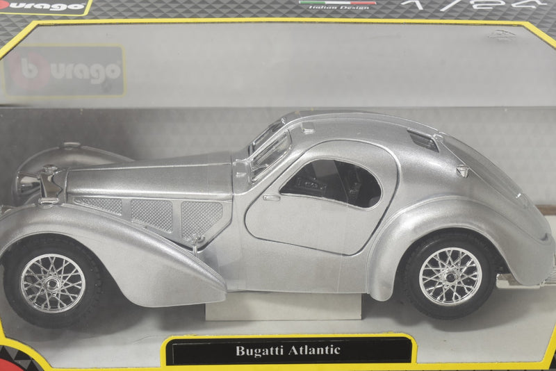 Bburago Bugatti Atlantic Type 57 1/24 model close