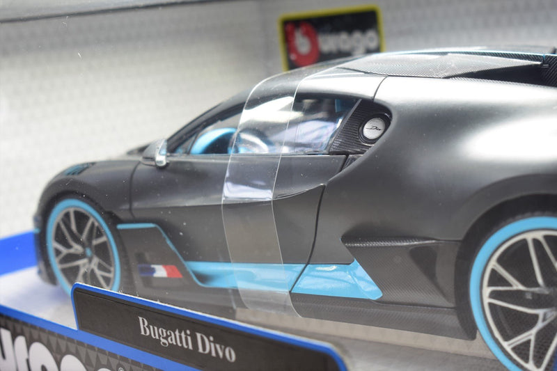 Bburago Bugatti Divo 1/18 diecast model side