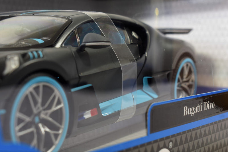 Maisto 1/18 Diecast Special Edition Bugatti Divo Grey & Blue (SALE)