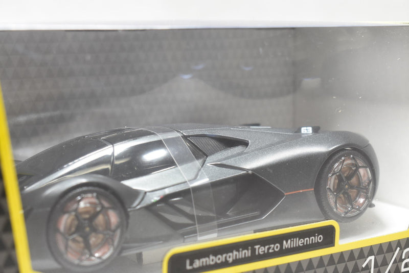 Bburago Lamborghini Terzo Millennio 1/24 side
