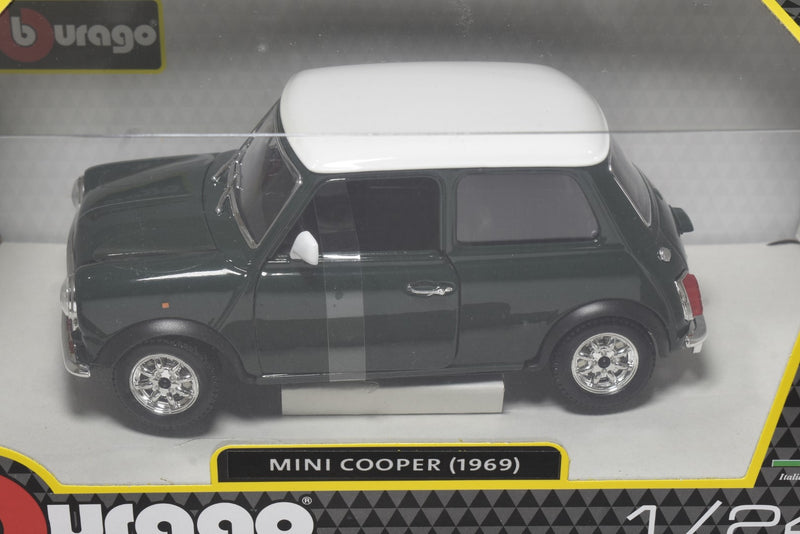 Bburago Mini Cooper 1969 1/24 Diecast Model close