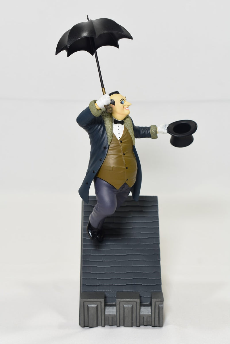 DC Direct Batman Rogues Gallery The Penguin limited edition statue side