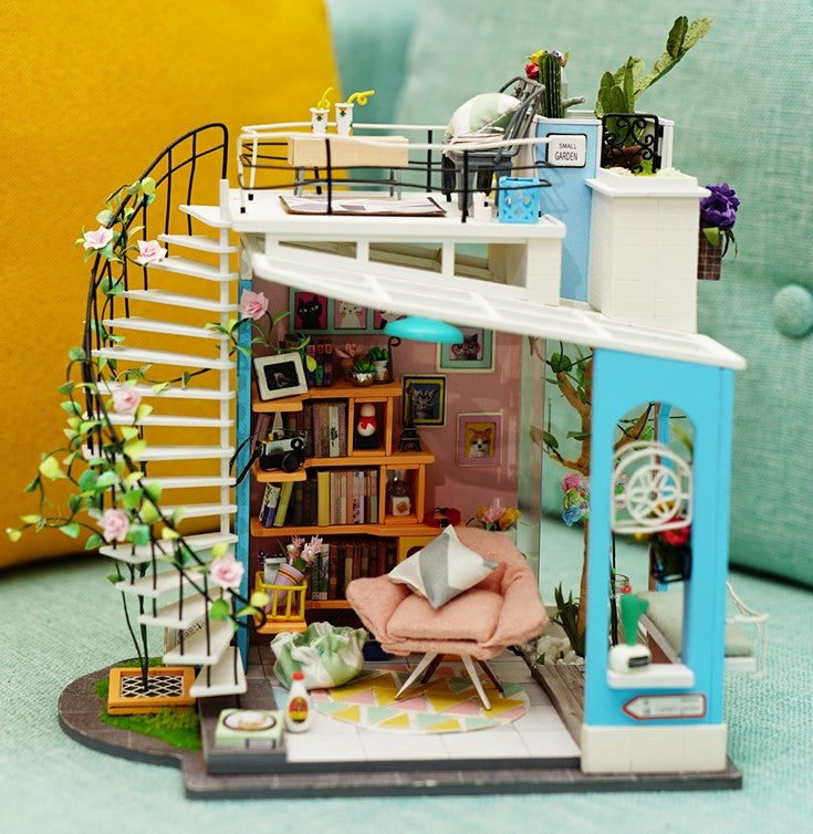 Rolife Robotime DIY House kit Dora's Loft