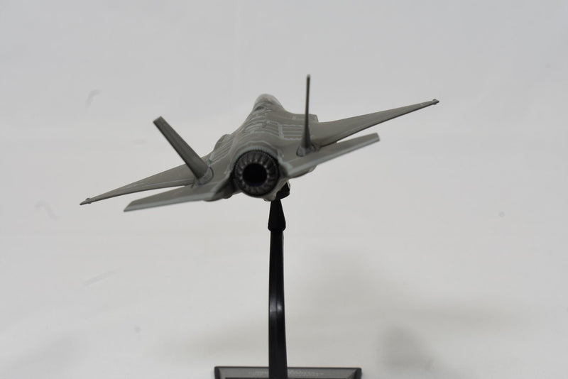 Hachette F-35A Lightning diecast model back