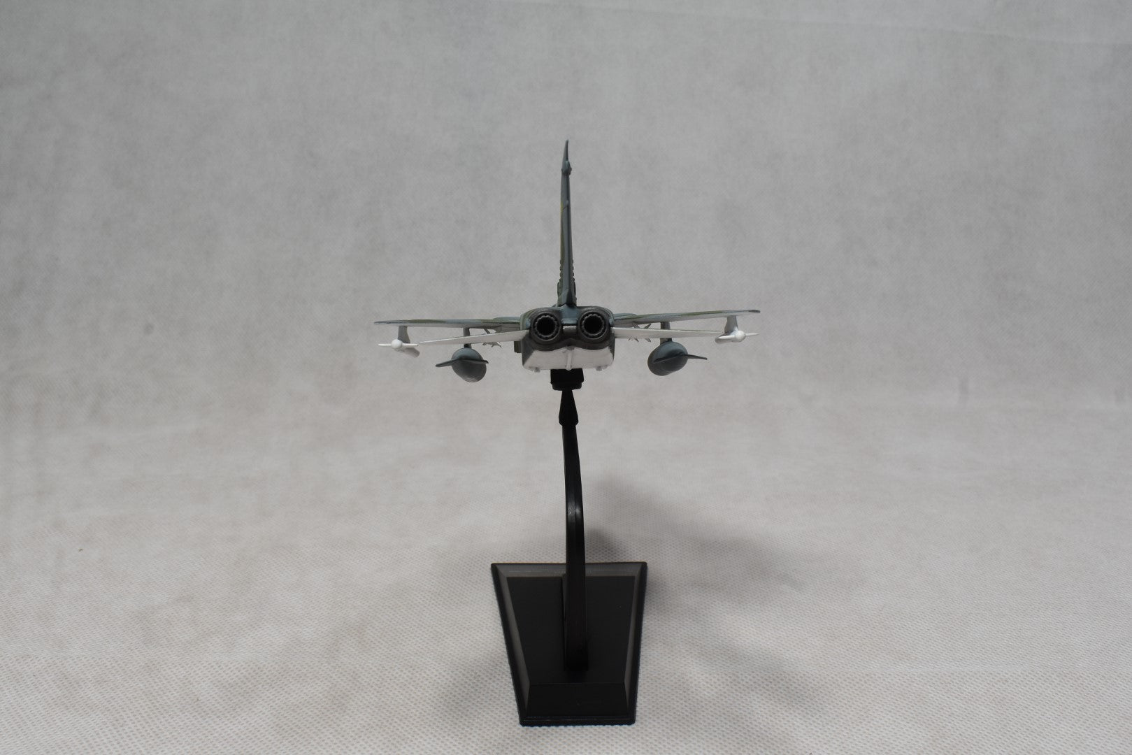 Hachette Tornado IDS 1/100 Diecast Model back