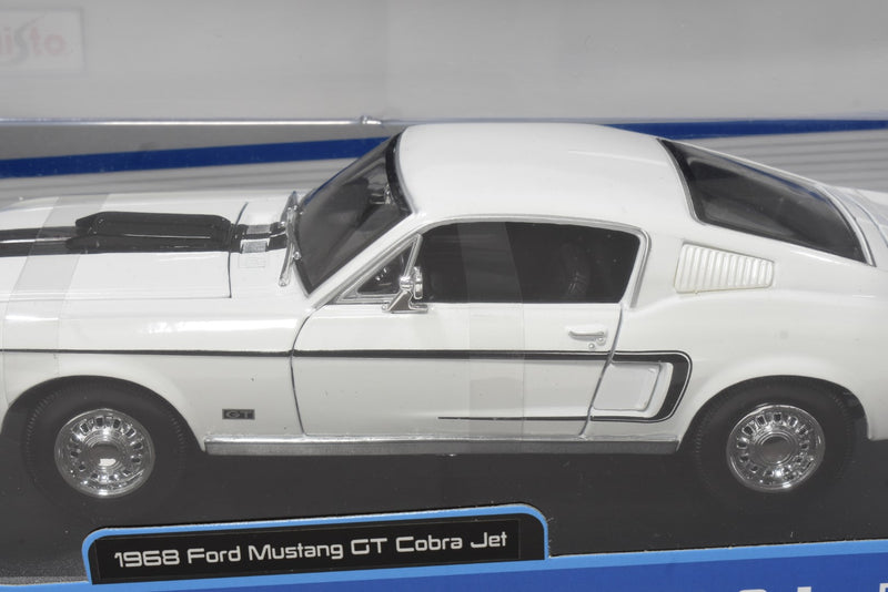 maisto 1968 ford mustang gt cobra jet 1/18 diecast model side