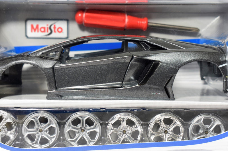 Maisto Assembly Line Lamborghini Aventador Coupe 1/24 diecast model kit side
