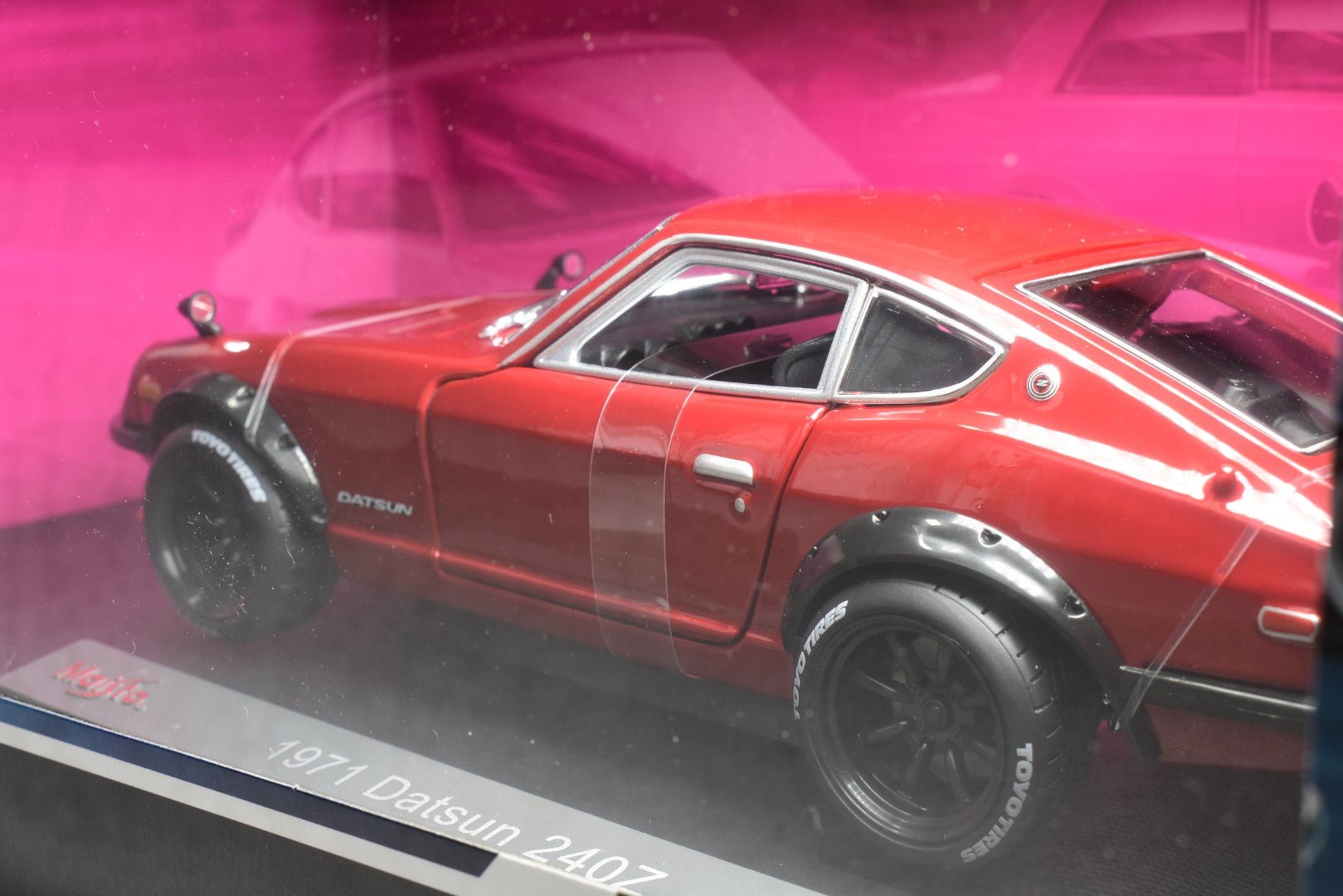 Maisto 1971 Datsun 240Z 1/18 diecast model back