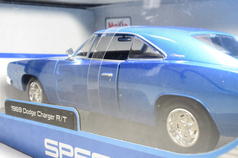Maisto 1969 Dodge Charger R/T Blue 1/18 diecast model back