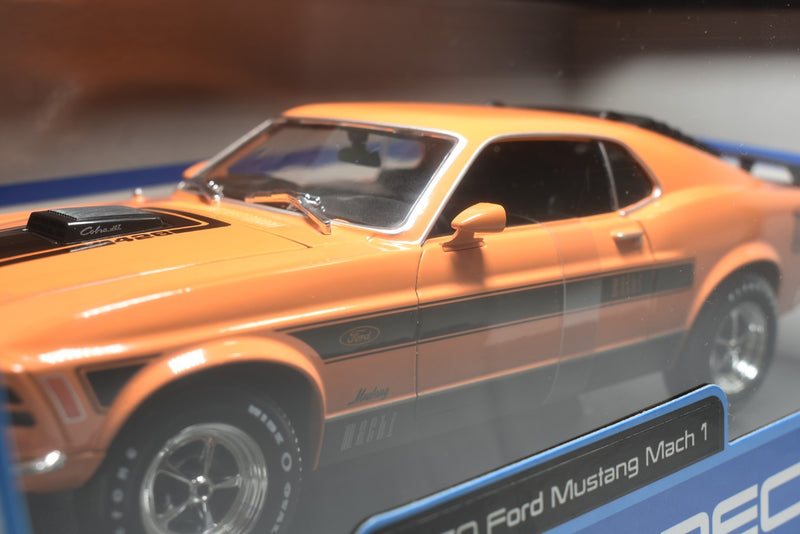 Maisto 1970 Ford Mustang Mach 1 Orange 1/18 diecast model front