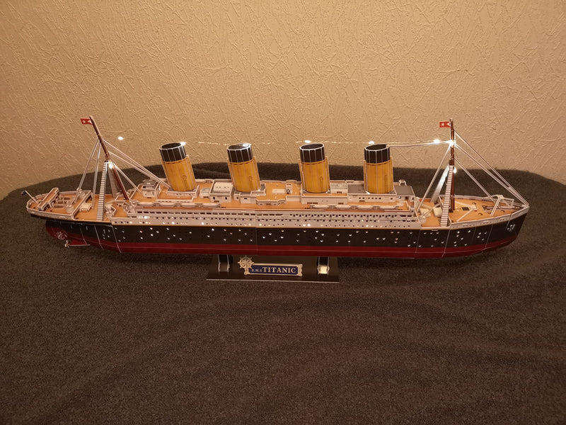 Revell 3d puzzle RMS Titanic LED Edition built lights side view
