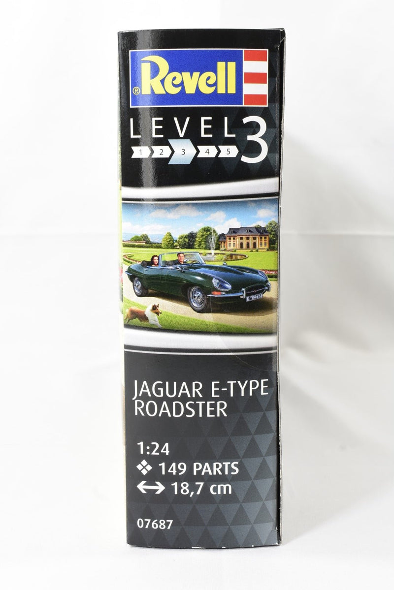 Revell Jaguar E-Type Roadster 1/24 model kit 07687 side