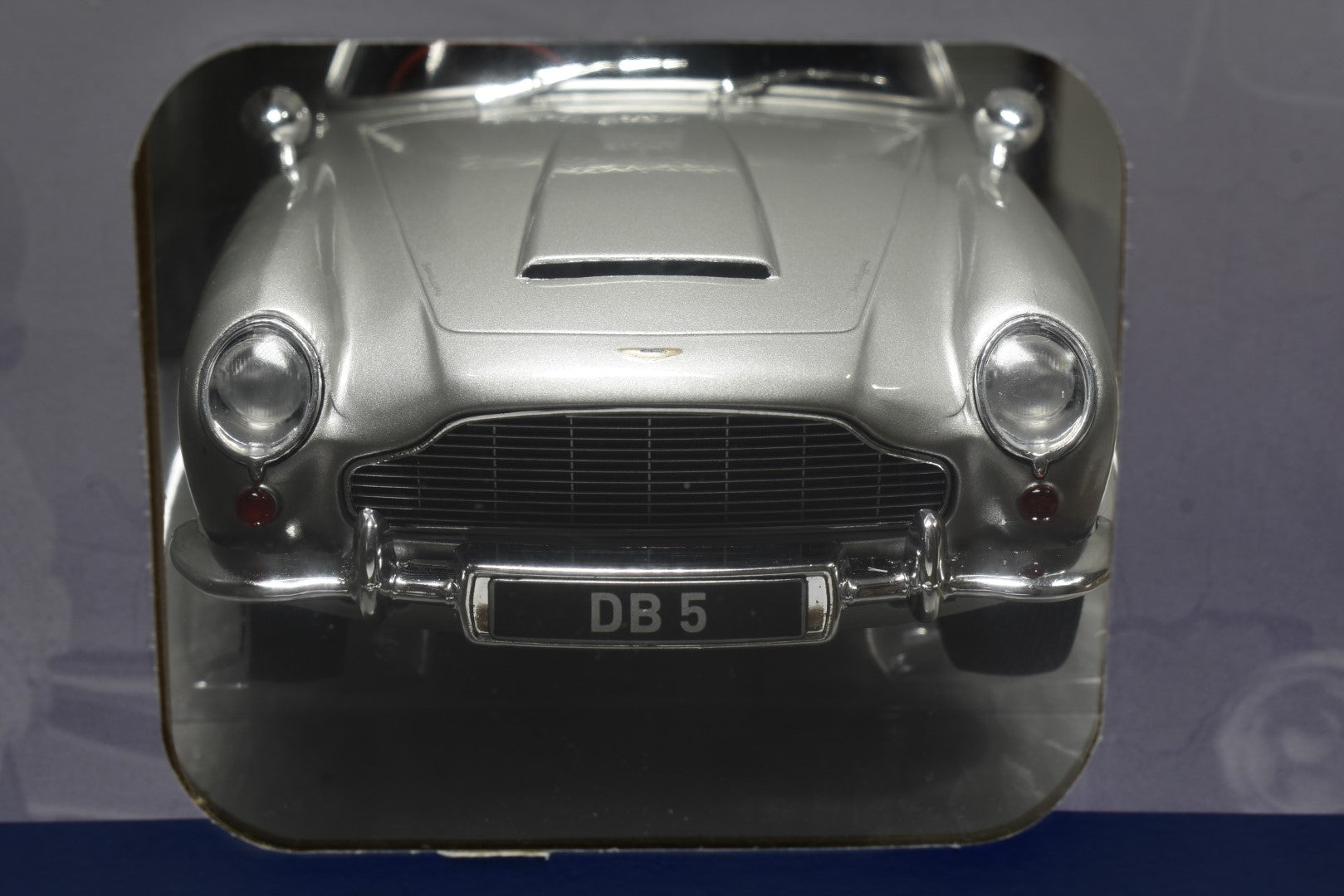 Solido Aston Martin DB5 1/18 diecast model front